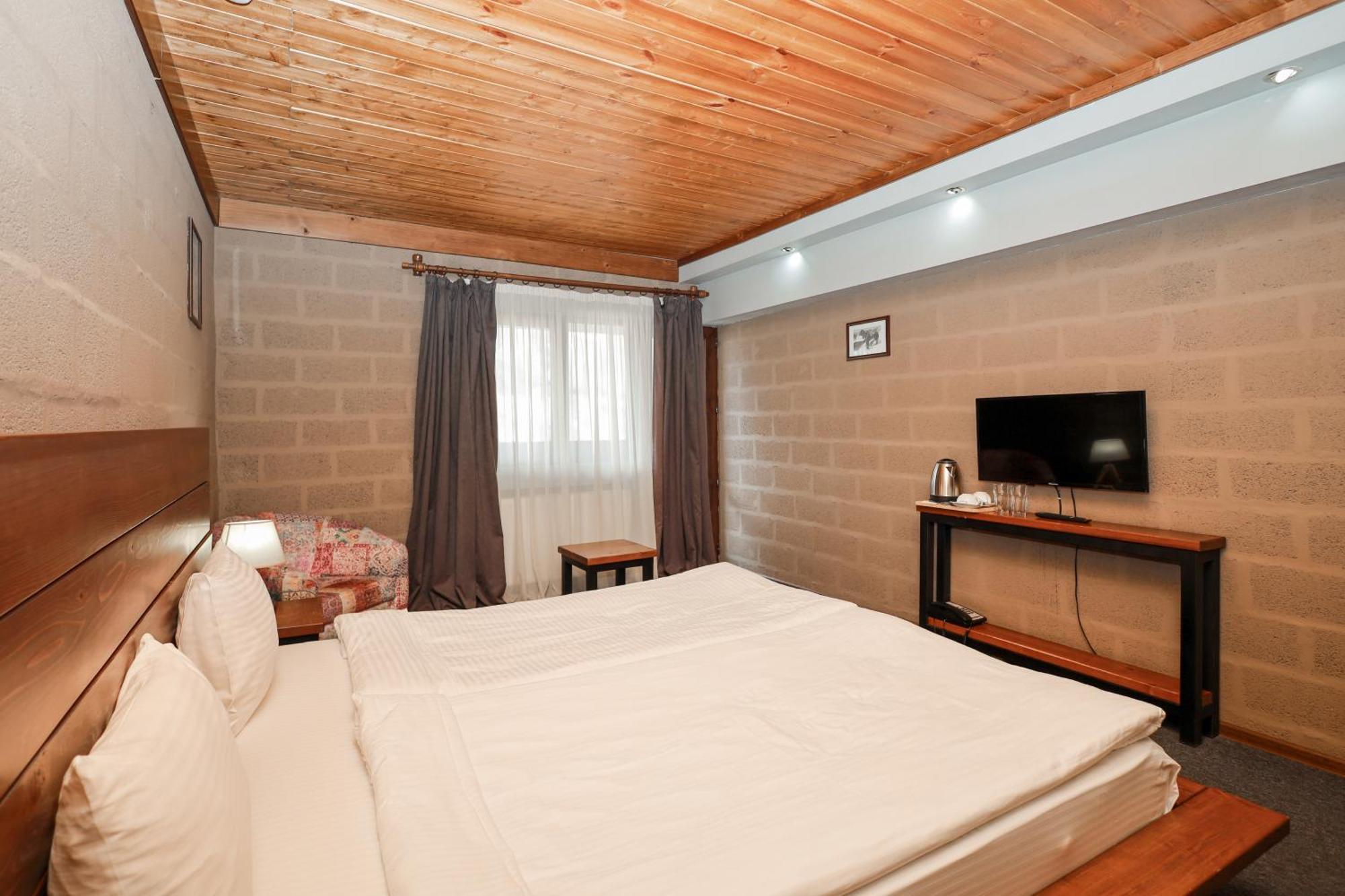 Alpine Lounge Boutique Hotel كازباجي المظهر الخارجي الصورة