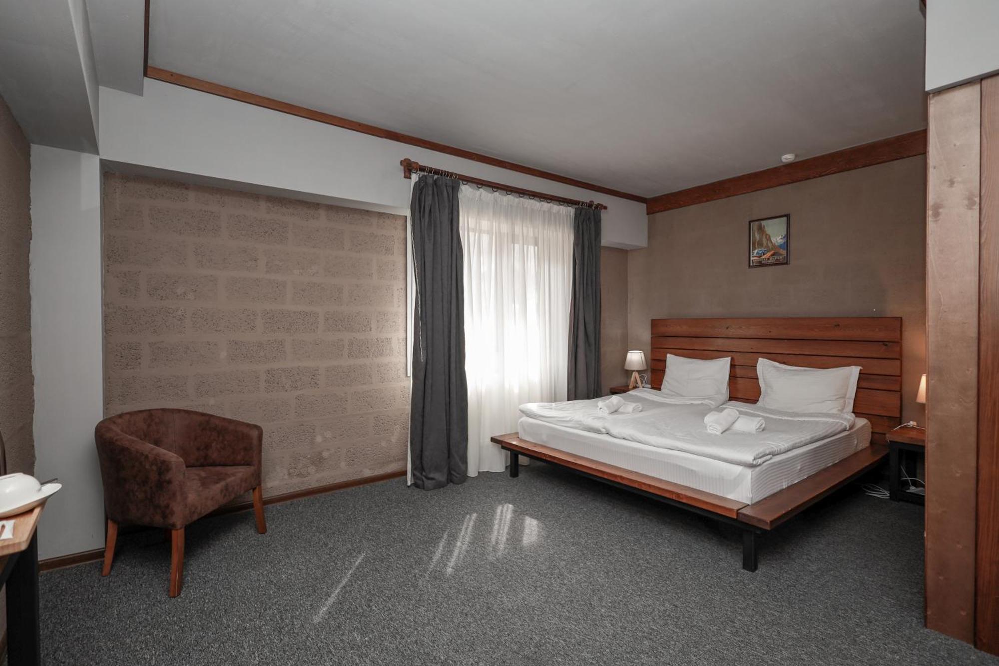 Alpine Lounge Boutique Hotel كازباجي المظهر الخارجي الصورة